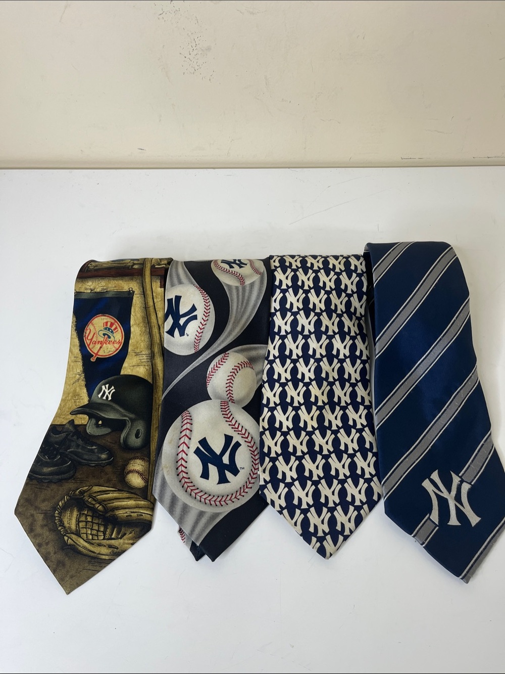 Ralph Marlin & MLB New York Yankees Navy and Cream Men's Tie Set of 4